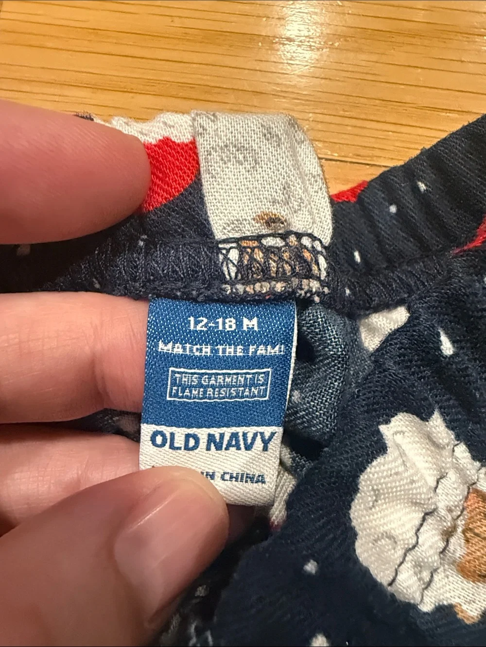 Old navy Christmas 2 piece sleep set size 12-18 months.